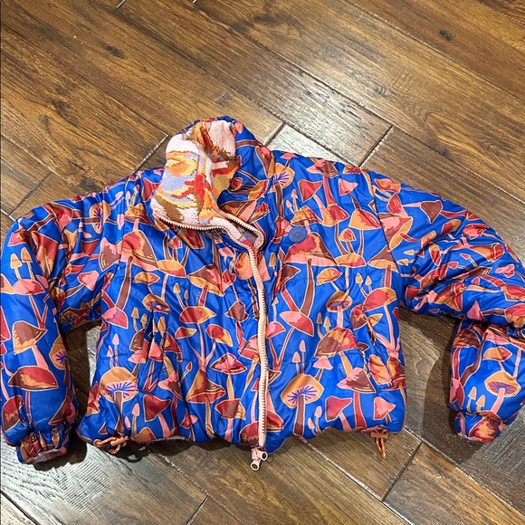 Farm Rio reversible wild horses tricot puffer jacket - Picture 4 of 6